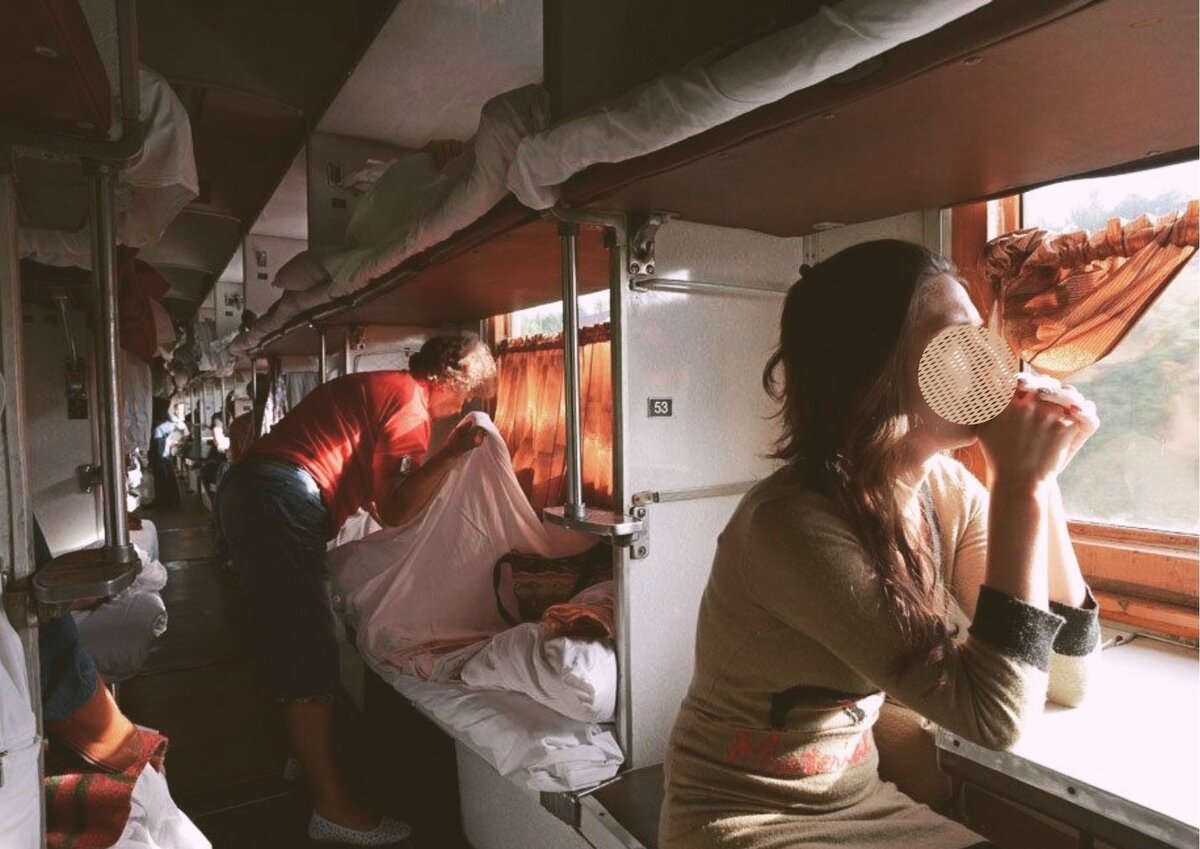 Плацкарт фото в поезде с людьми