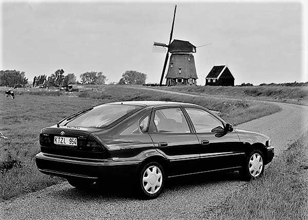 А самое интересное, что я видел такой автомобиль всего еще один раз. Весь интернет перерыл - нет больше таких авто - не понимаю как так.