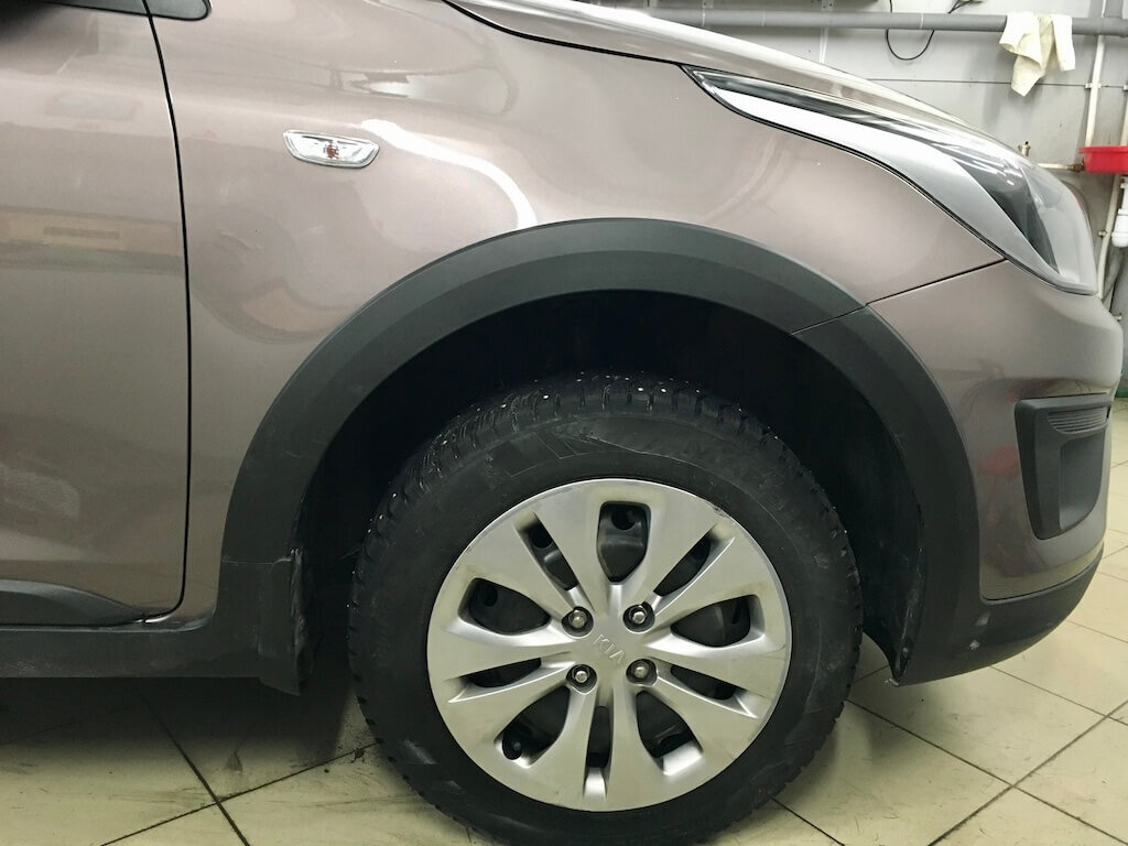 Результат беспокрасочного ремонта вмятин.