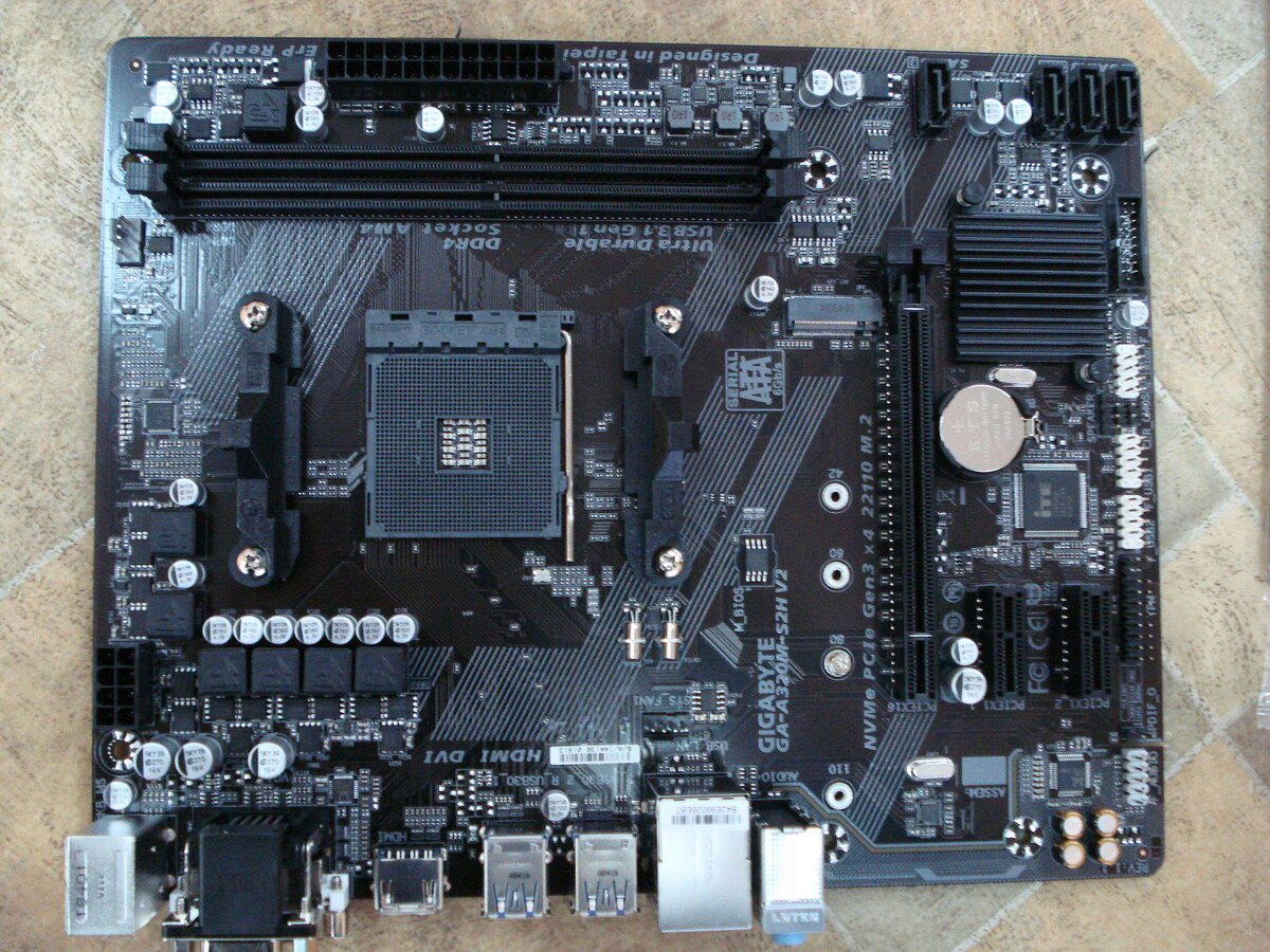 Gigabyte GA-A320M-S2H