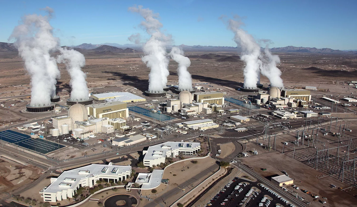 Самые мощные заводы. АЭС Palo Verde, США. Атомная станция Пало Верде. Самая большая атомная электростанция в мире. Электростанция АЭС США.