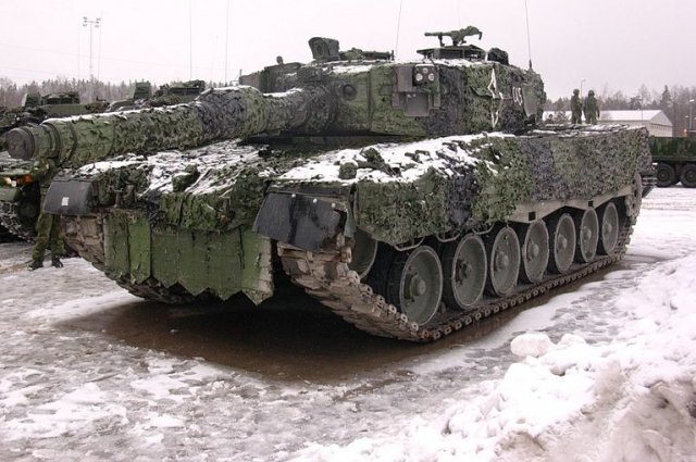    Немецкий танк «Леопард-2».