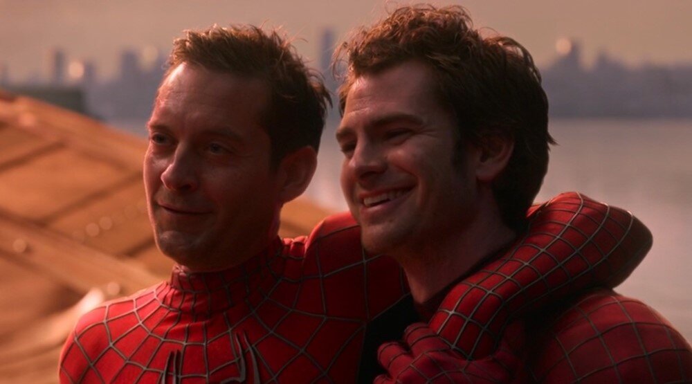 Человек паук 2002 финальная битва гоблин. Мэри джейн сэм рэйми. The spider man movies based are based. Человек паук домой возвращение дом. Эндрю гарфилд паук.