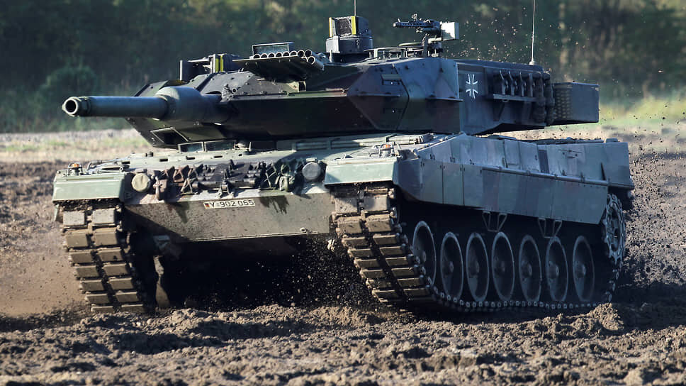 Фото: Michael Sohn / AP📷Танк Leopard 2