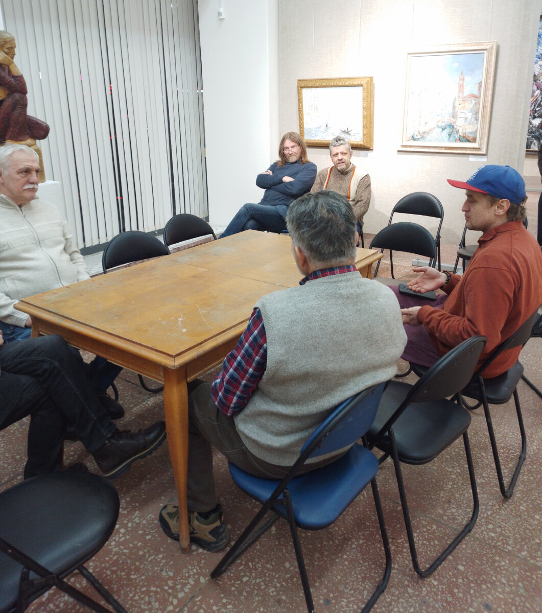 "Круглый стол" к 45 - летию Выставочного зала Тулы.