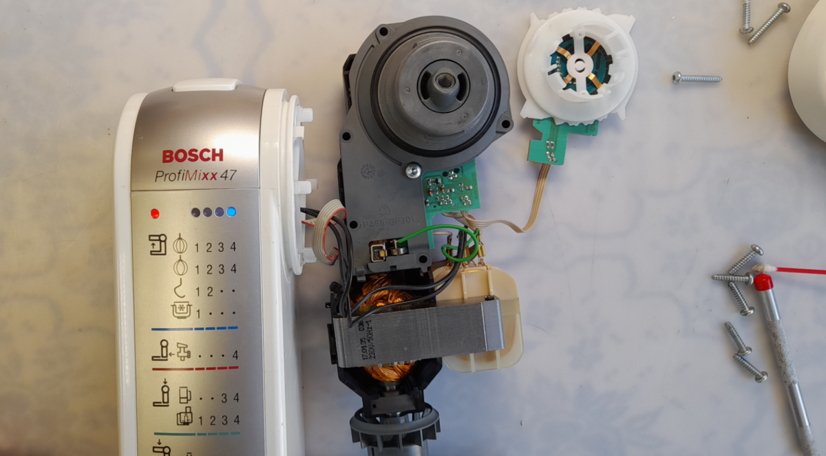 Кухонный комбайн bosch ProfiMixx 44, б/у, в наличии. Цена: 7 000 ₽ в Хабаровске