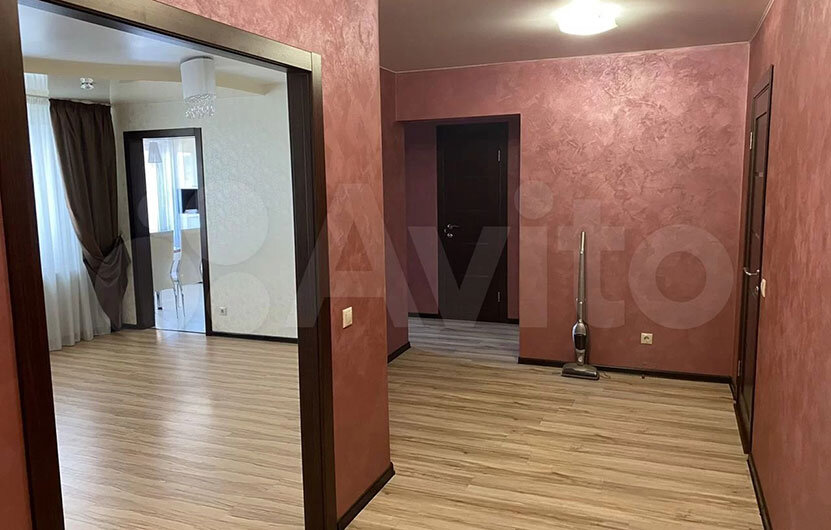  Квартира почти свободна от мебели. Фото: avito.ru