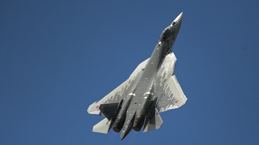     Многофункциональный истребитель пятого поколения Су-57 РИА Новости Евгений Одиноков
