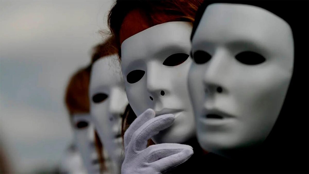 Где будут снимать маску. Человек в маске. Маска лицемерия. Маска двуличия. Человеческие маски.