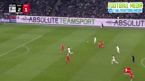 Йонас Хофманн протащил мяч на фланге, зайдя в штрафную сделал точную передачу на Маркуса Тюрама, который находился в убойной позиции. Французу оставалось только замкнуть пас, что он и сделал.