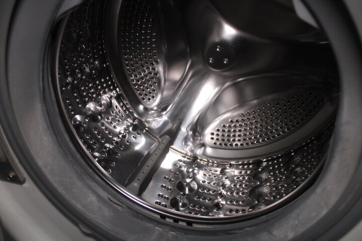 Стиральная машинка белизна. Кислый запах из стиральной машины\. Запах из стиральной машинки источник. От машинки стиральной пахнет паленым. Для стирки чтоб пахло вкусно.