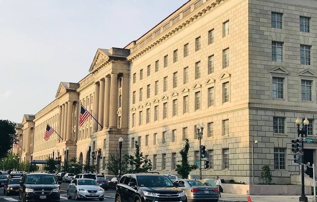    Здание Министерства торговли США  Polina LVT/Shutterstock/FOTODOM