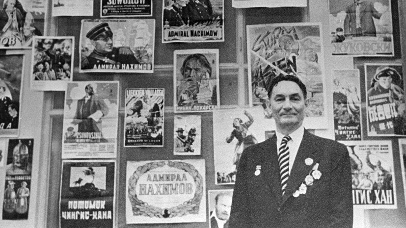     Всеволод Пудовкин родился 28 февраля 1893 года в Пензе. Будучи коммивояжёром, его отец смог обеспечить сыну хорошее образование РИА Новости