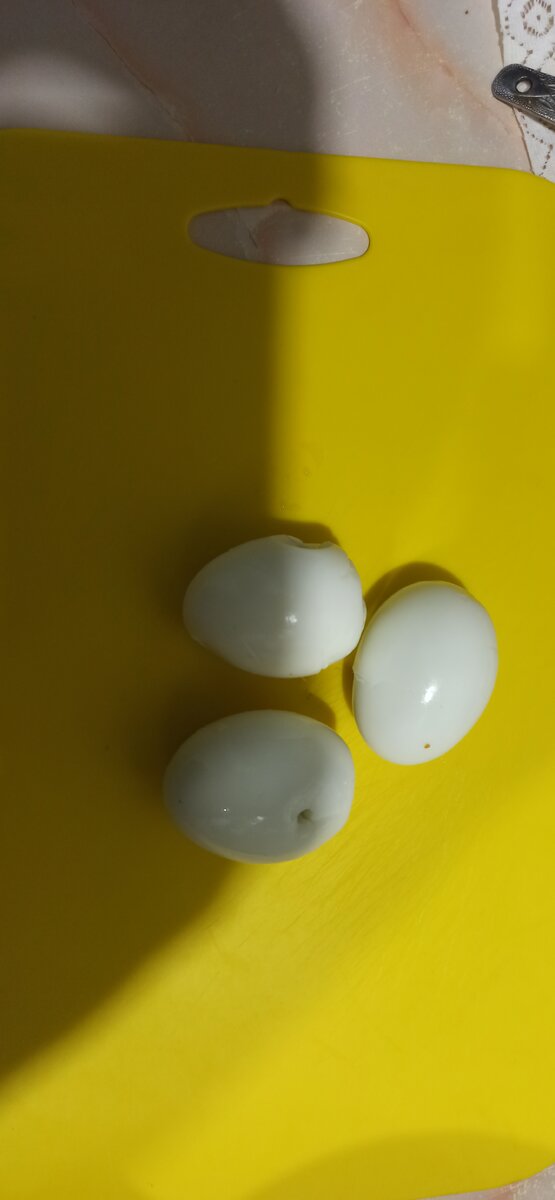 Яиц надо 5 шт. Три не хватило. 😁