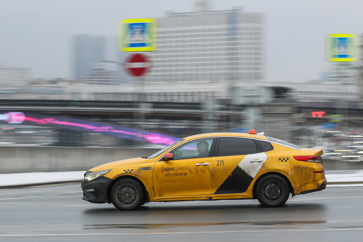 Таксисты в основном работают по 8 часов.  Фото: Bulkin Sergey / news.ru via globallookpress.com / globallookpress.com
