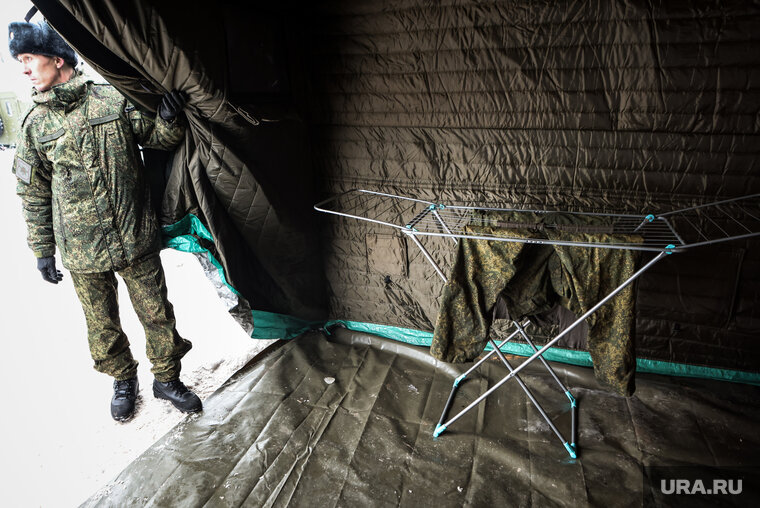    Военные смогут за несколько часов просушить одежду (фото из архива)