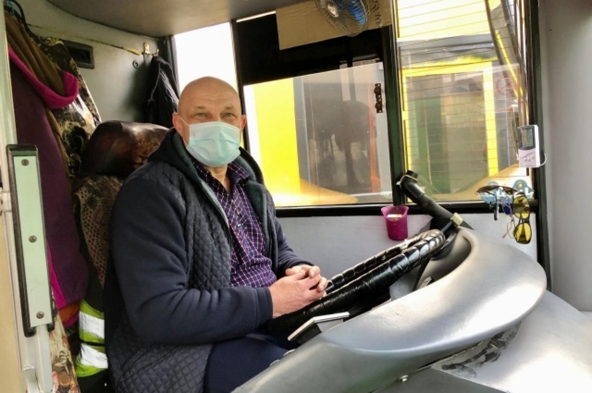   Во Владивостоке пассажиры довели водителя автобуса, он бросил их и ушел