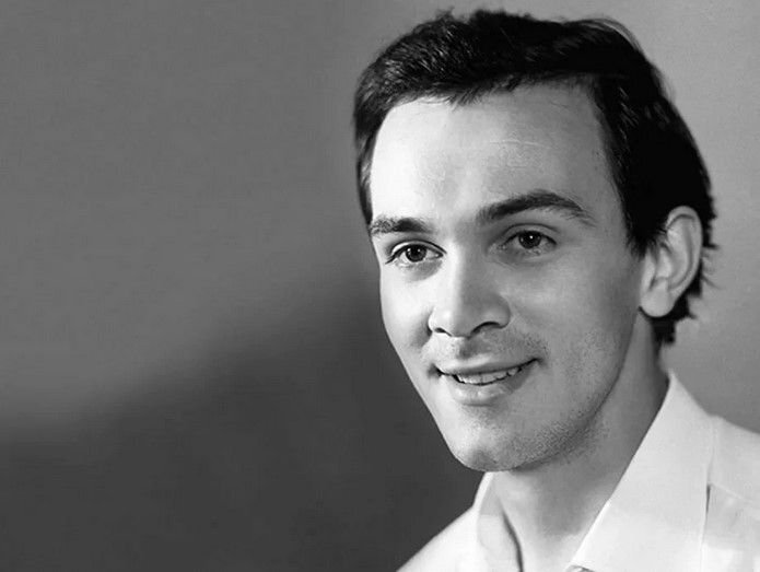      Муслим Магомаев