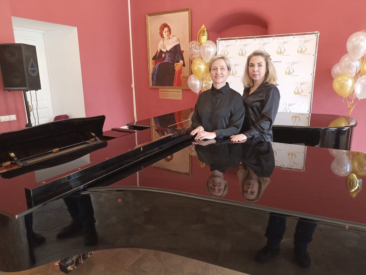 Хормейстер Екатерина Гордеева и концертмейстер Анастасия Давыдова