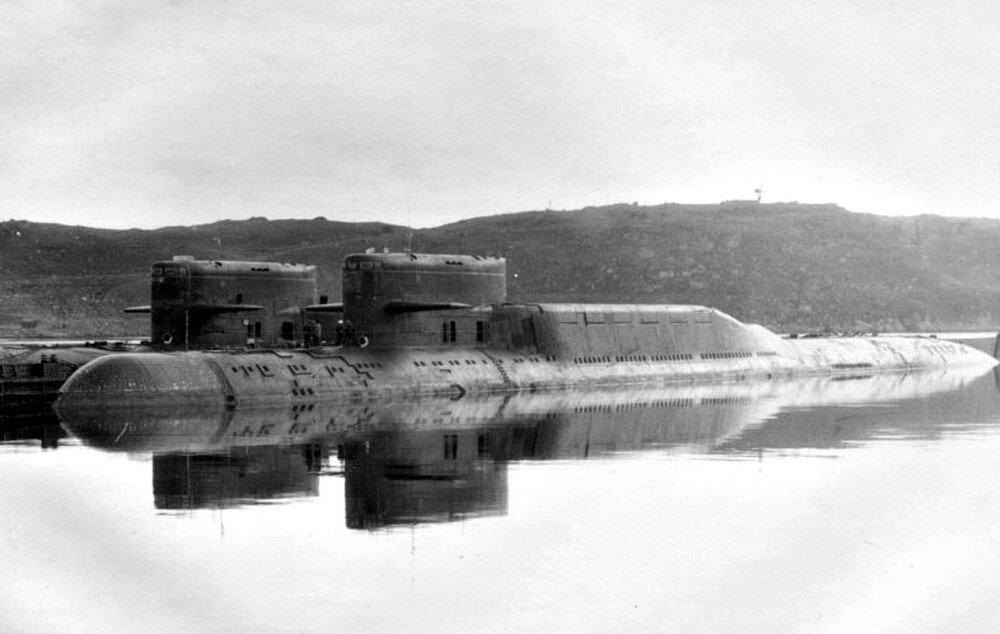 База подводных лодок в губе "Порчниха".