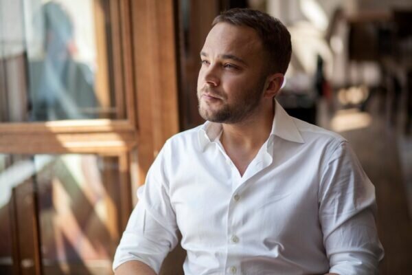    Актер Андрей Чадов. Фото almode.ru