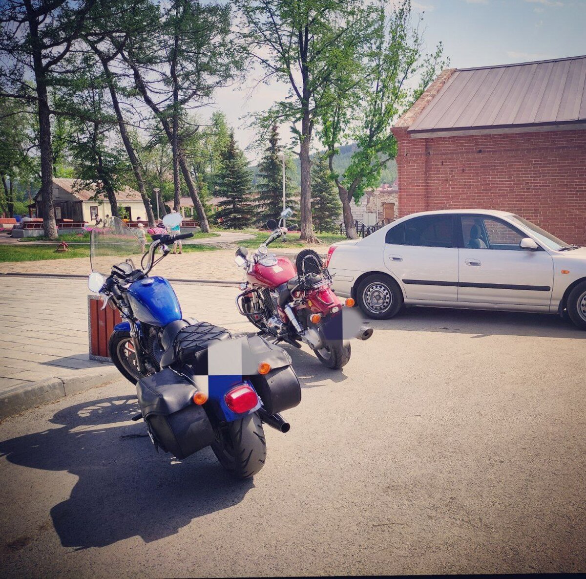 Сгоняли по трассе в Сысерть. Было очень жарко.