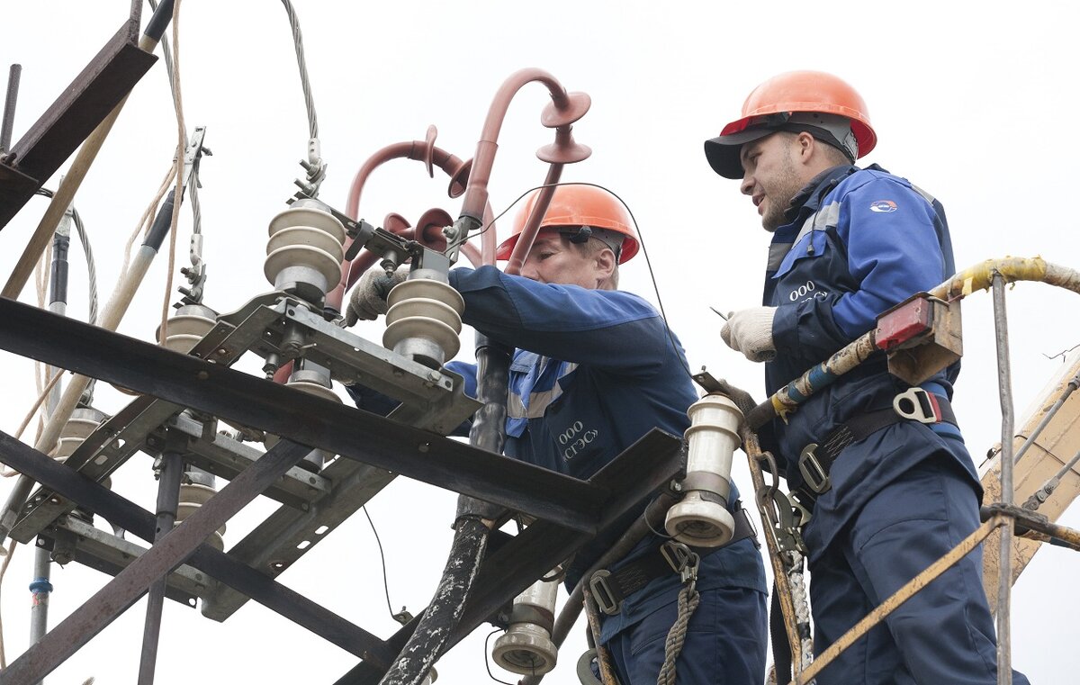    Энергетики Сургута перешли в режим повышенной готовности из-за надвигающейся непогоды