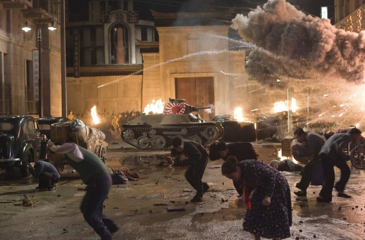 Кадр из фильма "Шанхай" (2010)