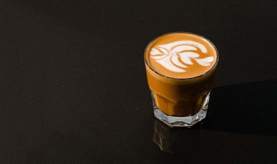 Новатор кофе. Ермолаевский переулок 18а. Новатор кофейня москва. Новатор кофе ермолаевский 18. Новатор кофе.