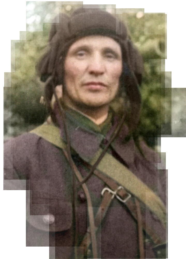Командир роты ст. лейтенант З. Г. Колобанов. Август 1941 г. Автор: Я. Славин. Эта фотография была опубликована в газете «Известия».