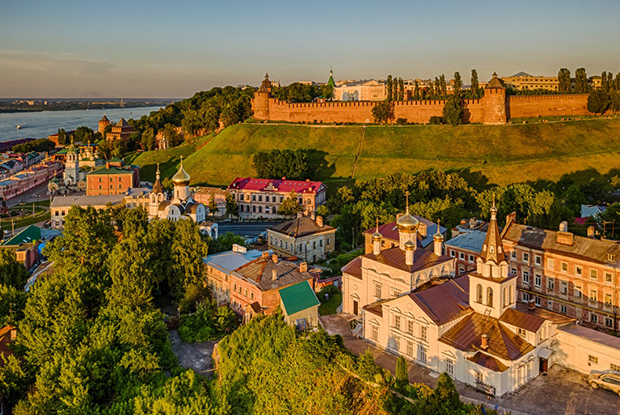 Вид на исторический центр Нижнего Новгорода. Источник: https://www.the-village.ru/village/weekend/routes/315891-nizhny-novgorod-routes