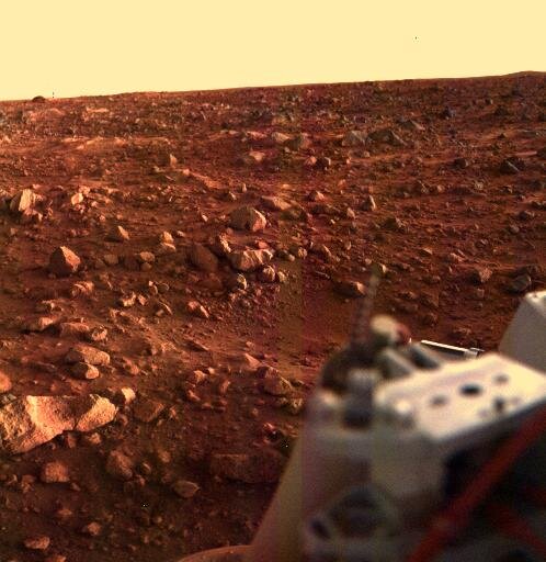 Марсианское небо 21 августа 1976 года, изображение станции "Викинг-1" (NASA/JPL )