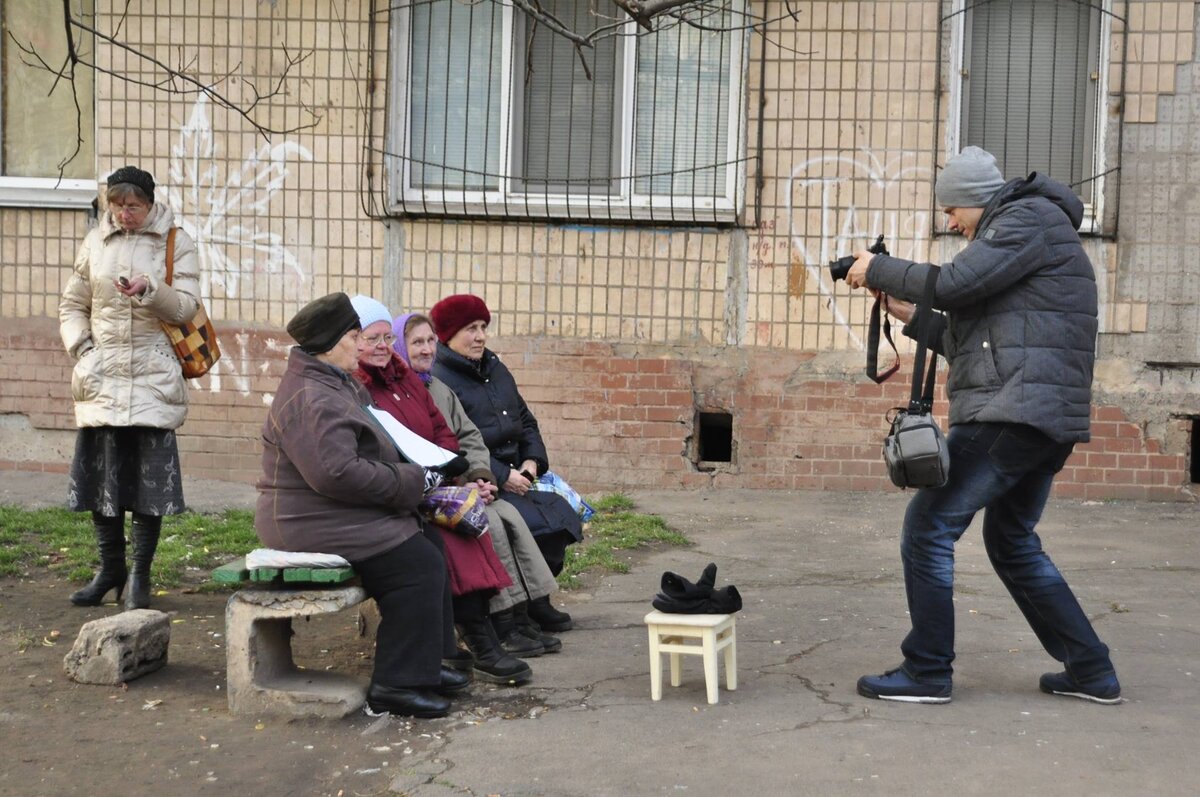 Помощник режиссера на улицах города