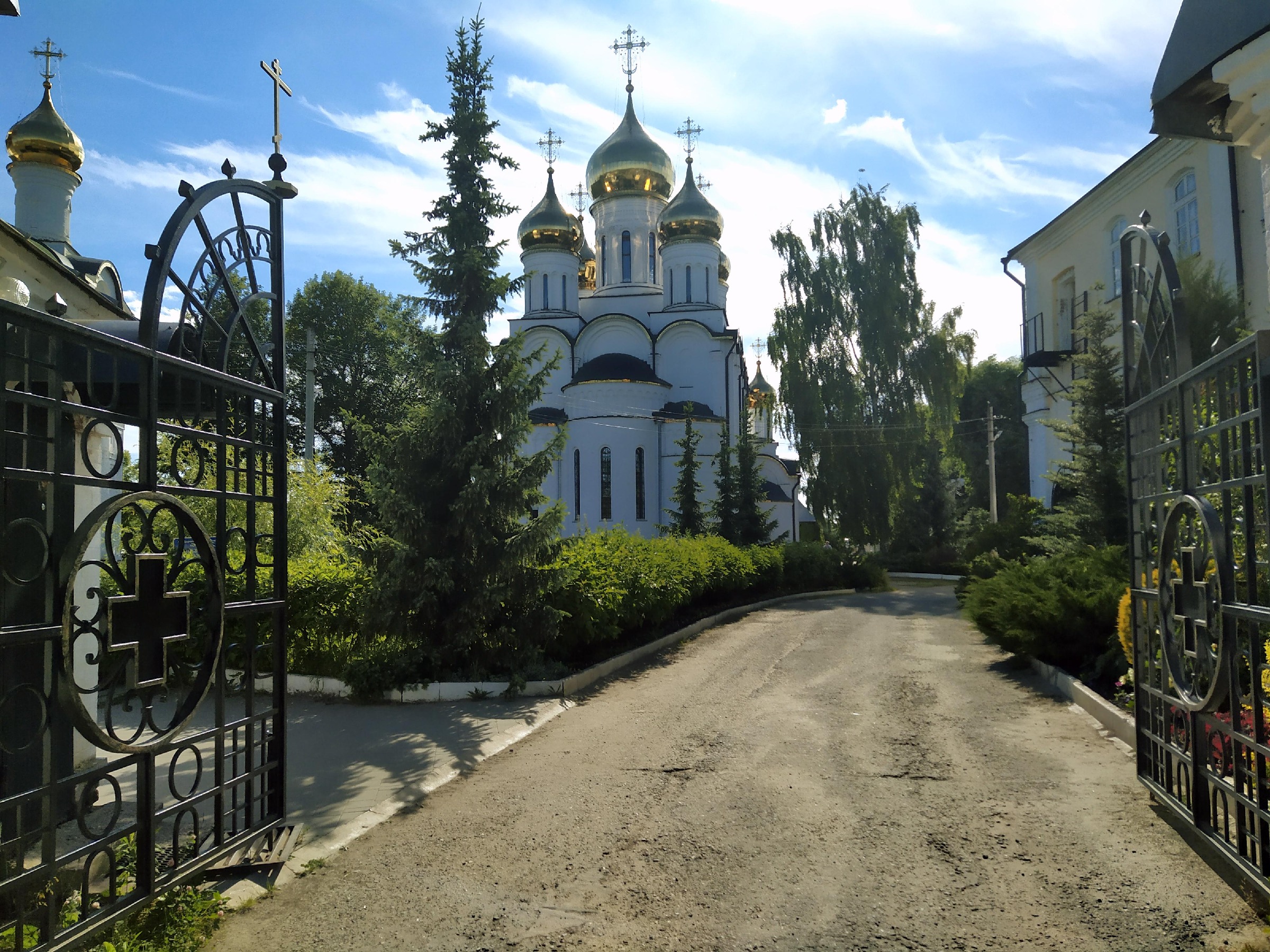 Свято Никольский монастырь внутри Переславль Залесский