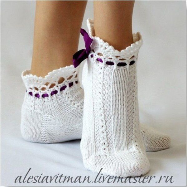 Совмещение с крючком.Видно аккаунт автора, но нашла на Pinterest.com