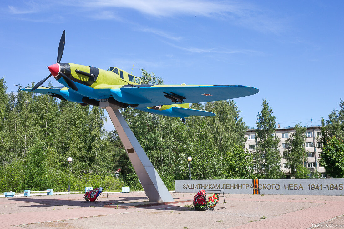 Проекты благоустройства ленинградская область. Самолет ил 2 в лебяжье. Поселок лебяжье благоустройство. Посёлок лебяжье ленинградской. Лебяженское городское поселение.