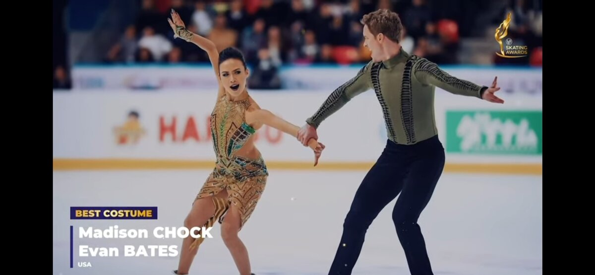 Номинанты в категории "лучший костюм" Мэдисон Чок и Эван Бейтс, скриншот трансляции.