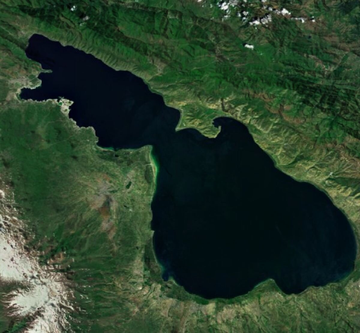 озеро севан армения википедия