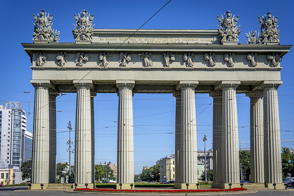 Здания с колоннами в санкт петербурге фото с названиями