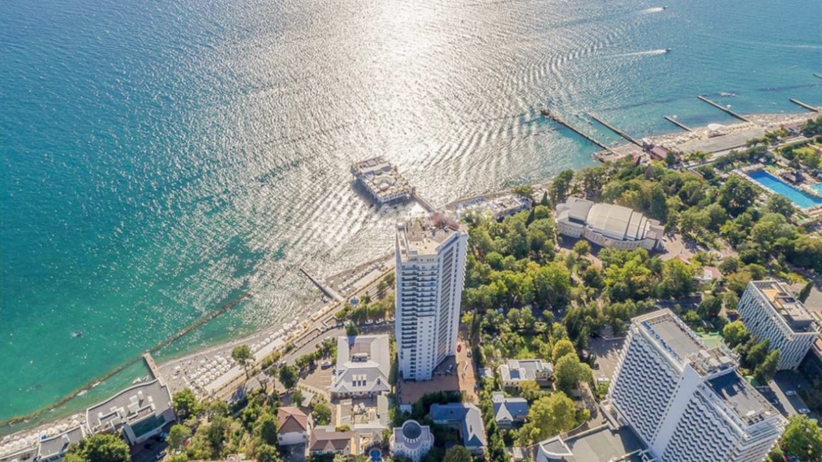 Как сейчас выглядит черное море в сочи 2 района Сочи в которые выгодно инвестировать прямо сейчас SUNSOCHI - Недвижимос