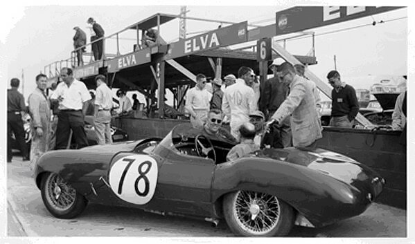 Гоночная Elva-MkIIb на трассе Sebring, 1958 год.