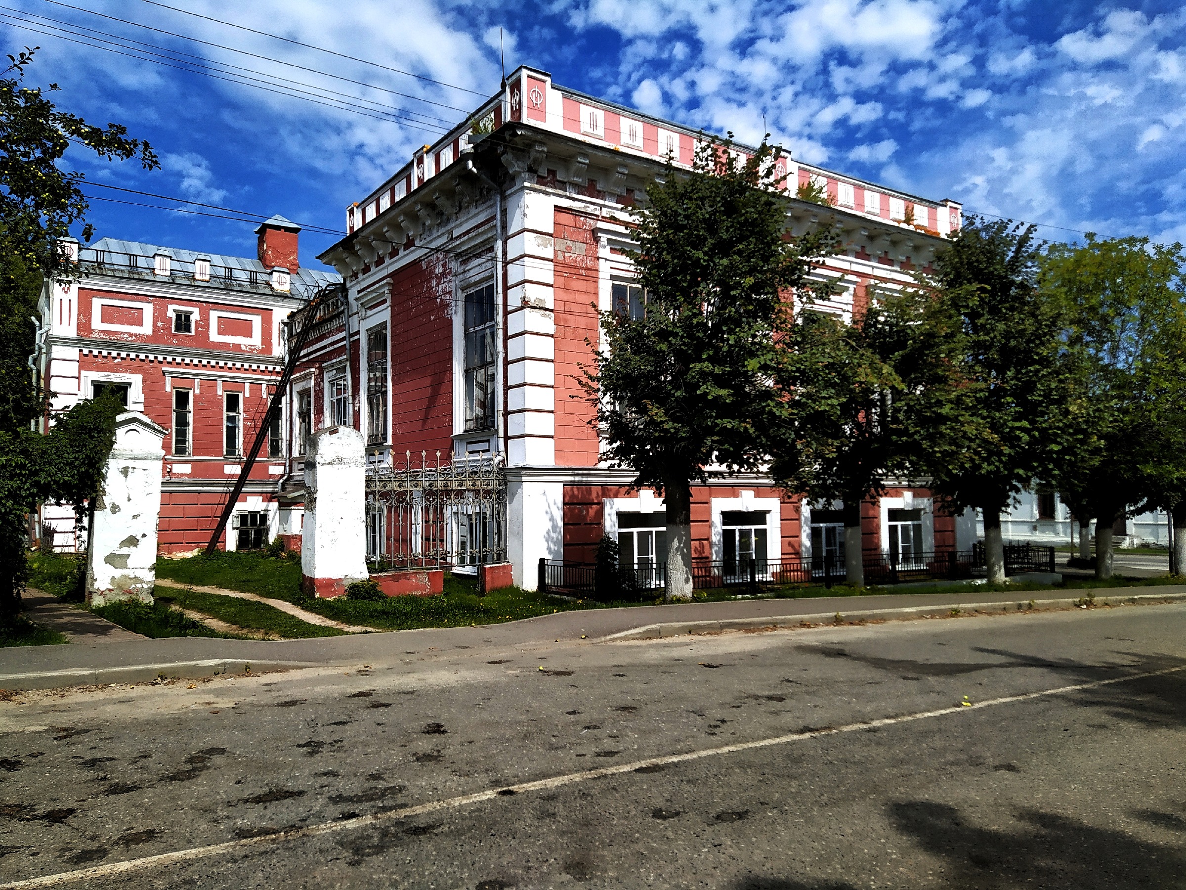 Групп г покров. Земская больница Покров. Здание земской больницы Покрова. Покров город улицы. Покров Владимирская область улицы.