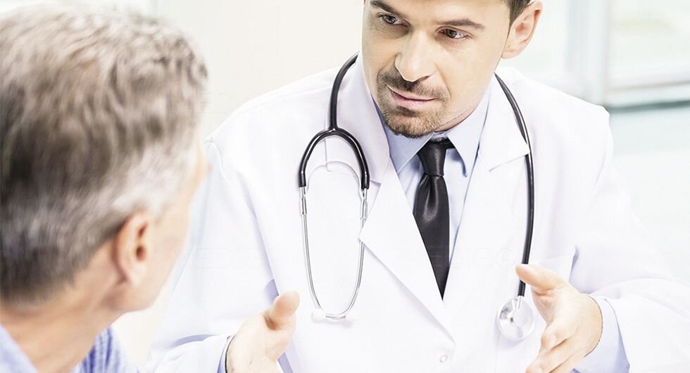 Есть разные методы лечения онкологических заболеваний. Задача врача - рассказать об особенностях каждого, а пациента - выбрать подходящий для себя способ.

