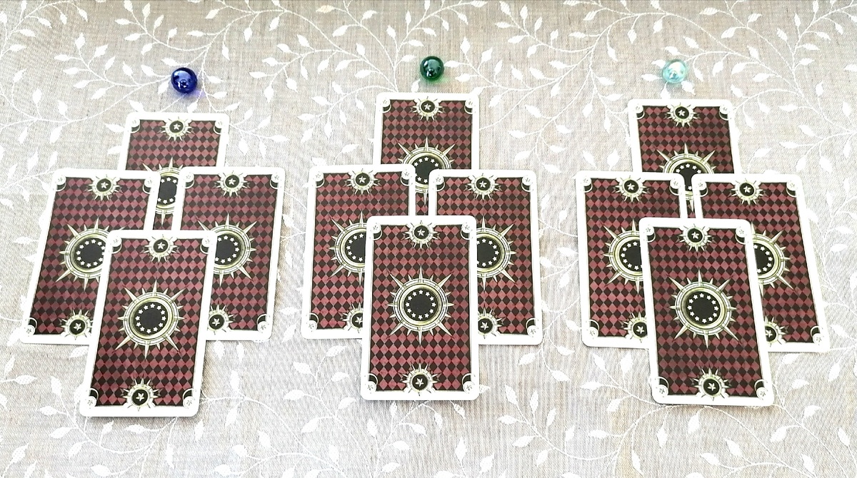 1 вариант-синий шар, 2 вариант-зелёный шар, 3 вариант-голубой шар