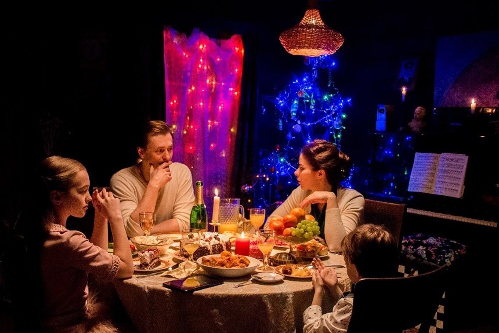 Кадр из фильма "Млечный путь". Иллюстрация взята из "Яндекс. Картинки".