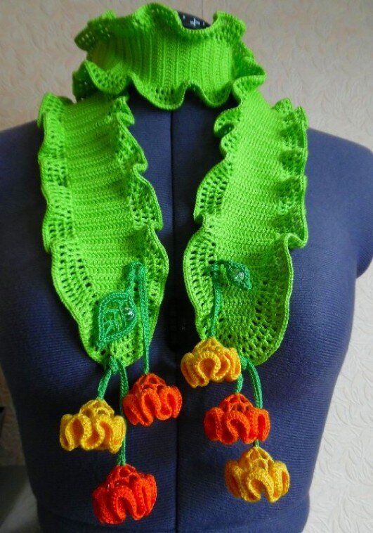 Вязаный крючком шарфик