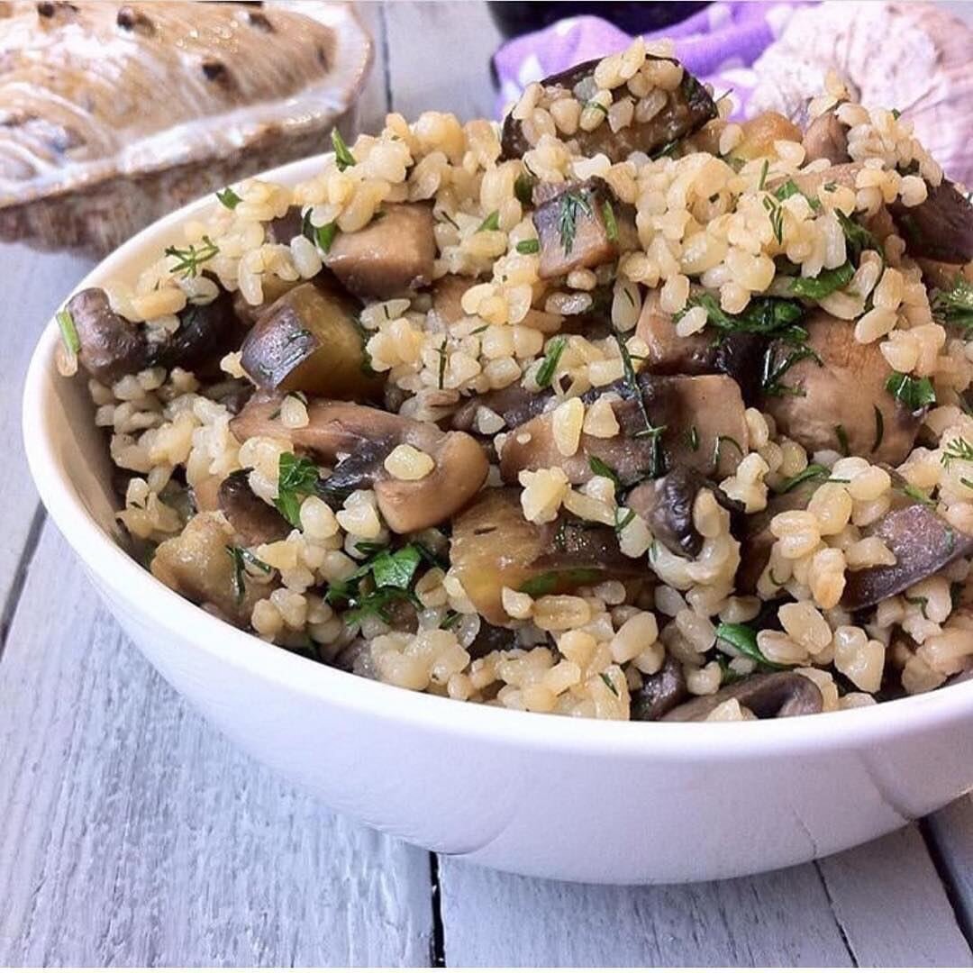 Салат с булгуром и шампиньонами