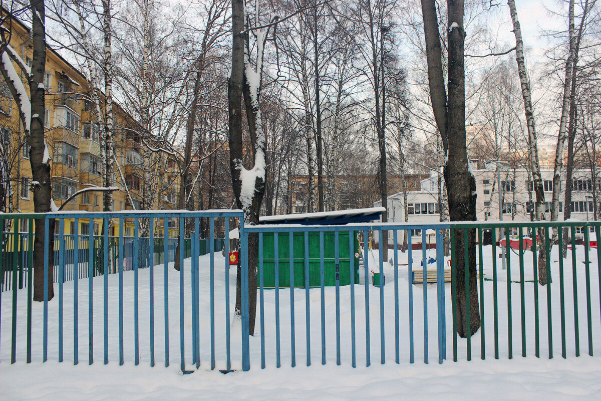 Культовую советскую кинокомедию про приключения студента Шурика снимали в 1964 году в Москве и Одессе. Фильм стал лидером советского кинопроката - 1965.-6