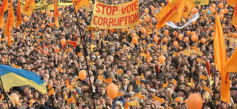 Оранжевая революция Украина 2004 год. (изображение взято из источника "Яндекс картинки в свободном доступе.)