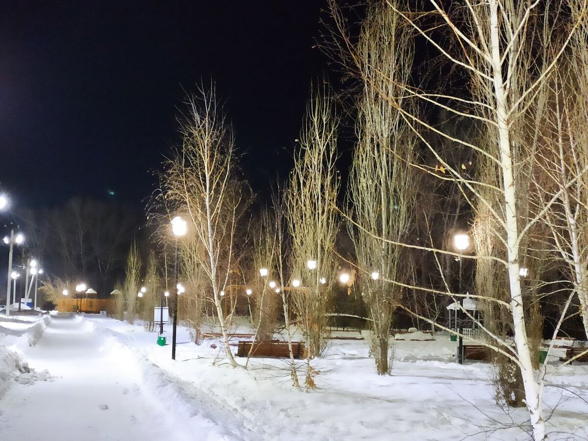 Фонари на набережной